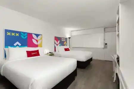 Days Inn by Wyndham Orlando Near Millenia Mall - 4