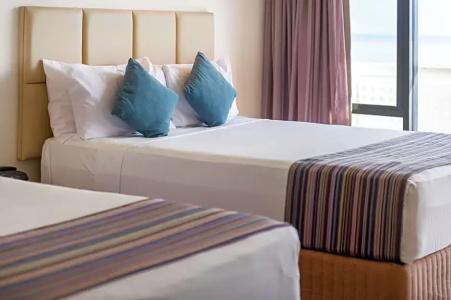Rydges Esplanade - 60