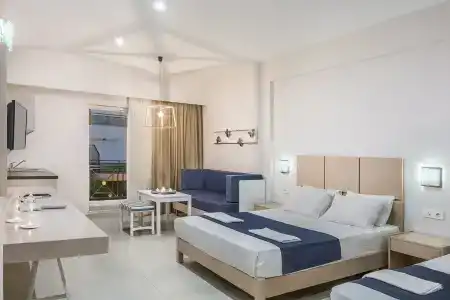 Sea View & Apartment - 3