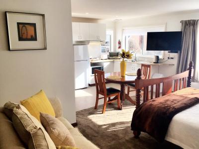 Mayfair on Cavell - 113