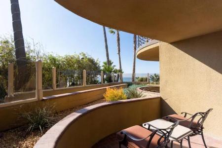 Pacific Terrace - 40