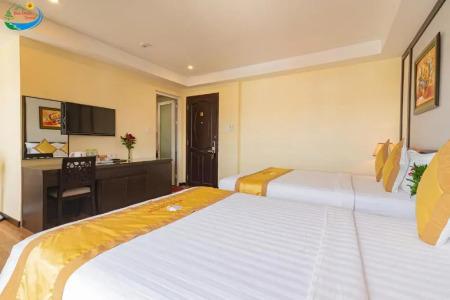 Hoang Minh Chau Ba Trieu - 70