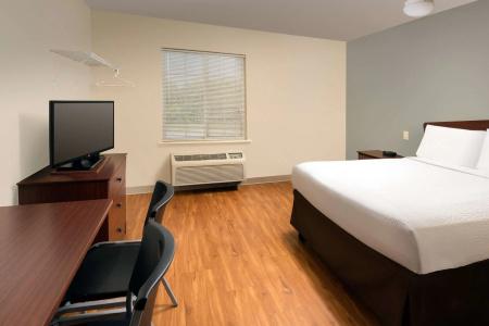 WoodSpring Suites - 31
