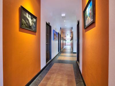 Colorize Boutique - 10