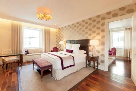 The Ritz-Carlton, - 125