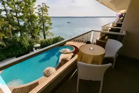 Continental Wellness & Spa - 70