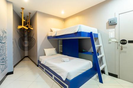 Secret Service Bed and Breakfast - 38