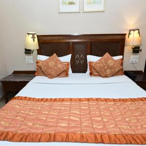 Sai Inn - 26
