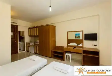 Orange Garden Apart - 45