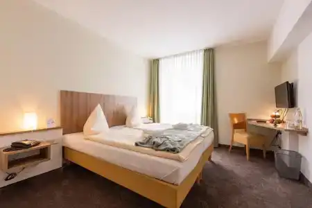 Nibelungen Hof - 4
