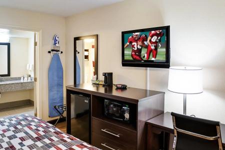 Red Roof Inn Indianapolis East - 29
