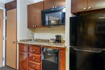 Comfort Inn & Suites - 73