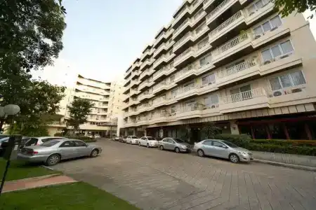 J Town Serviced - 17