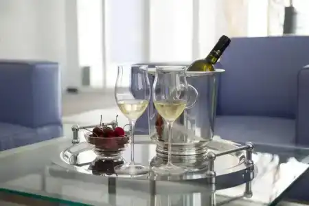 Executive Inn Boutique - 13