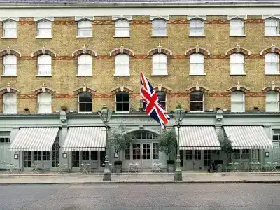 Charlotte Street, Firmdales - 18