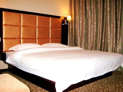 Tong Yi Business - 6