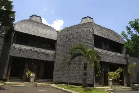 Putri Duyung Ancol - 0