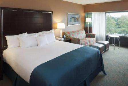 DoubleTree by Hilton - 46