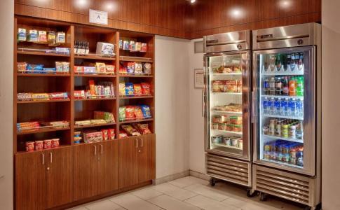 SpringHill Suites Las Vegas Henderson - 8