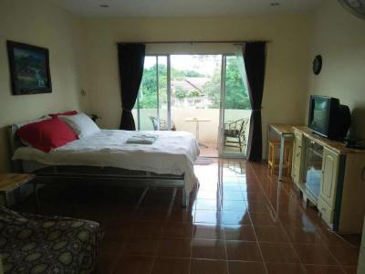 The One Apartment Bangsaray by RoomQuest - 5