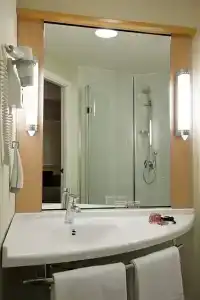 Ibis Oviedo - 35