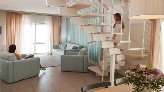 Le Rose Suite - 11