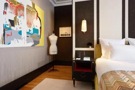 Le Pavillon de la Reine & Spa - Small Luxurys of the World - 156