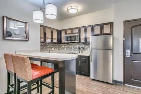 Staybridge Suites South, an IHG - 9