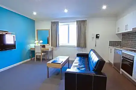 Brighton Serviced - 45