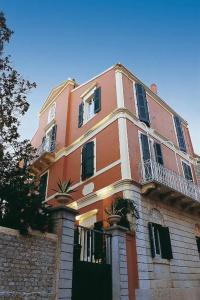 Siora Vittoria Boutique - 39