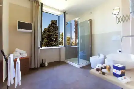 La Piazzetta Guest House - 88