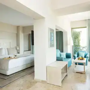 Marti La Perla - Adult Only+16 - 29