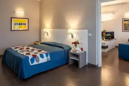 Marbela & Suites - 99