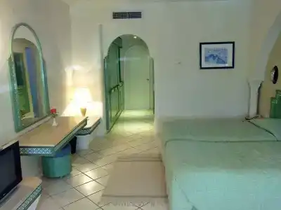 Shell Beach & Spa - 42