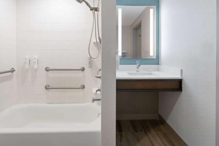 Hilton Garden Inn/Hanes Mall - 73