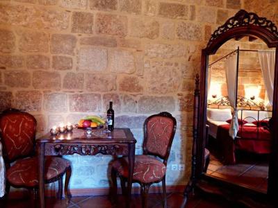 S.Nikolis' Historic Boutique - 58