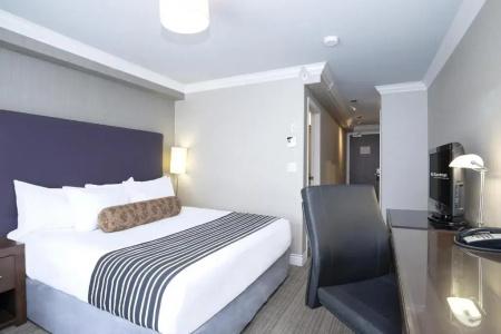Sandman & Suites South - 59