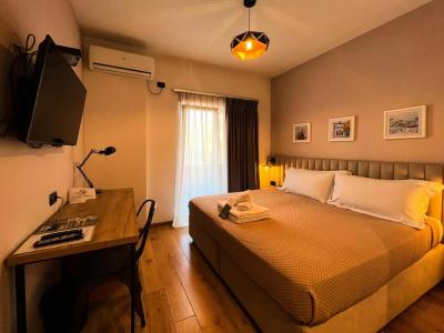 Oda Tirana - 21
