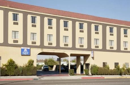 Lax Stadium Inn - 26