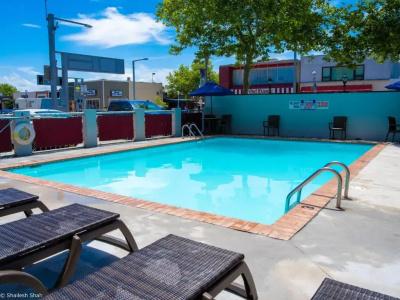 Marjac Suites Virginia Beach Oceanfront - 12