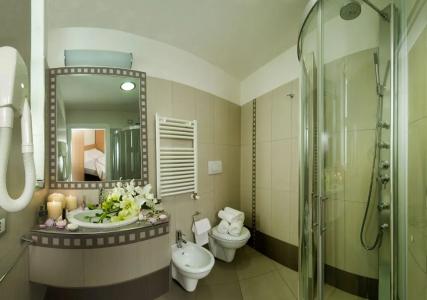 Continental & Residence - 7