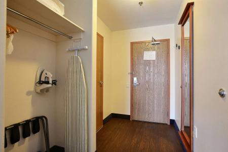 Super 8 by Wyndham - 8