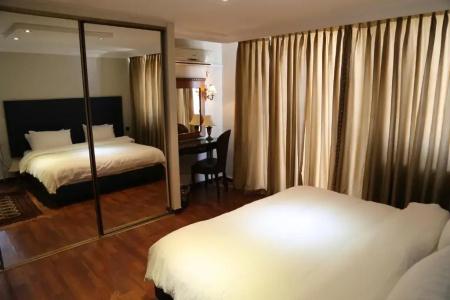 Gondola & Suites - 48