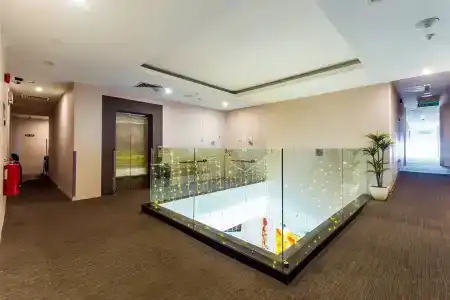 De Elements Business Kl - 16