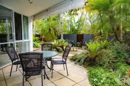 Noosa Tropicana - 77