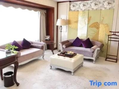 Nanjing Grand - 130