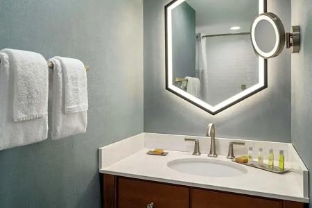 DoubleTree by Hilton Ocean City Oceanfront - 166