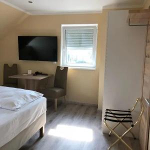 Select Suites & Aparts - 75
