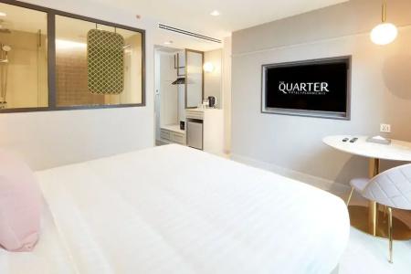 The Quarter Phromphong By Uhg - Sha Extra Plus - 32