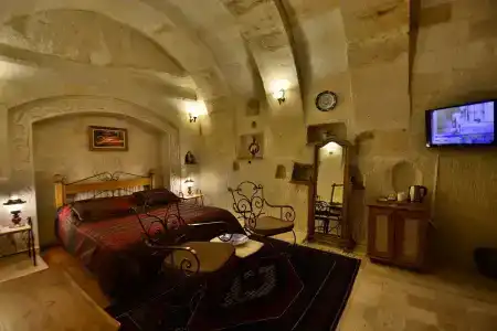 Harman Cave - 19